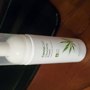 CannCell Face cleansing foam.New
